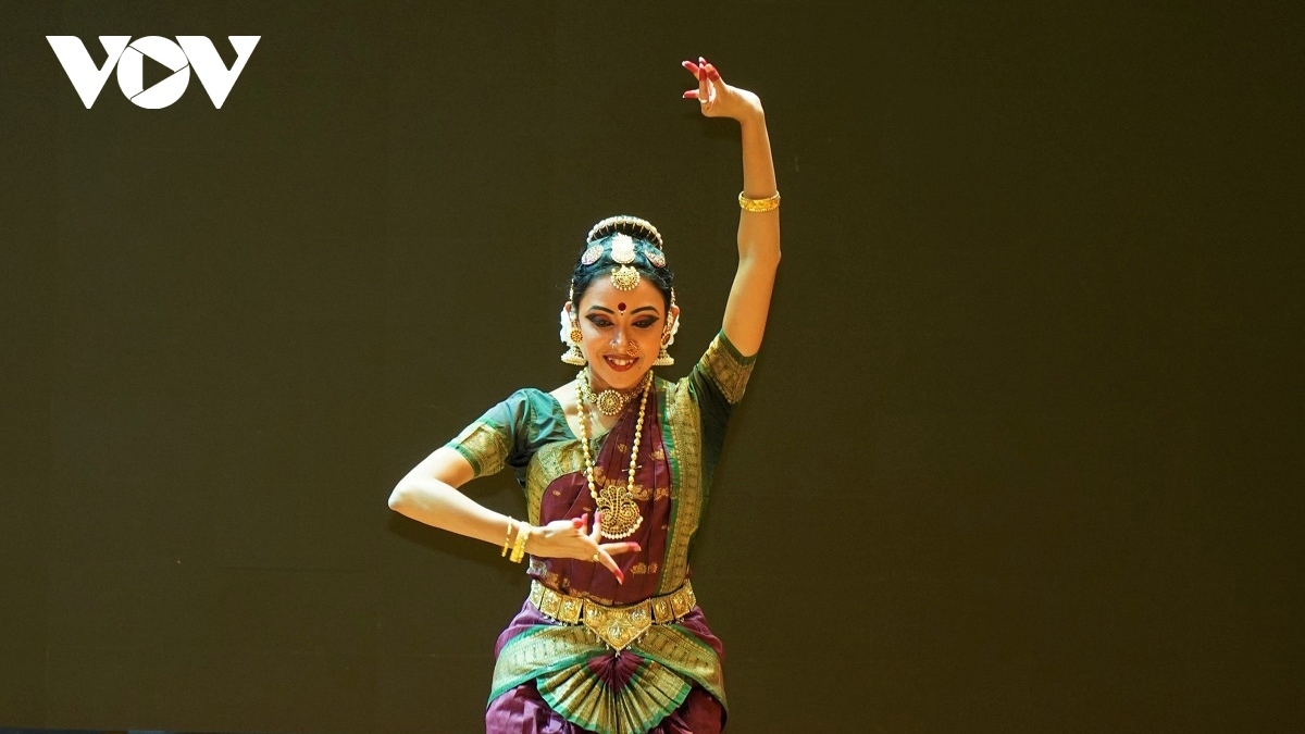 Classical Indian dances hit stage in Can Tho